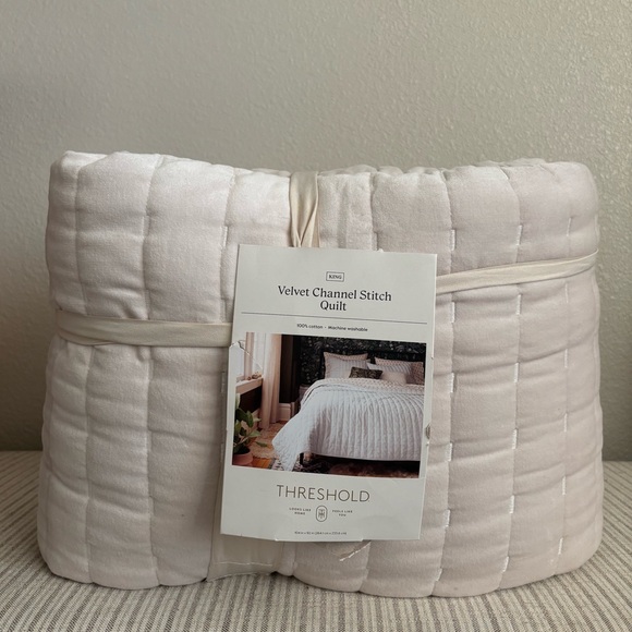 Threshold Other - NWT King Channel Stitch Velvet Quilt Cream - Threshold